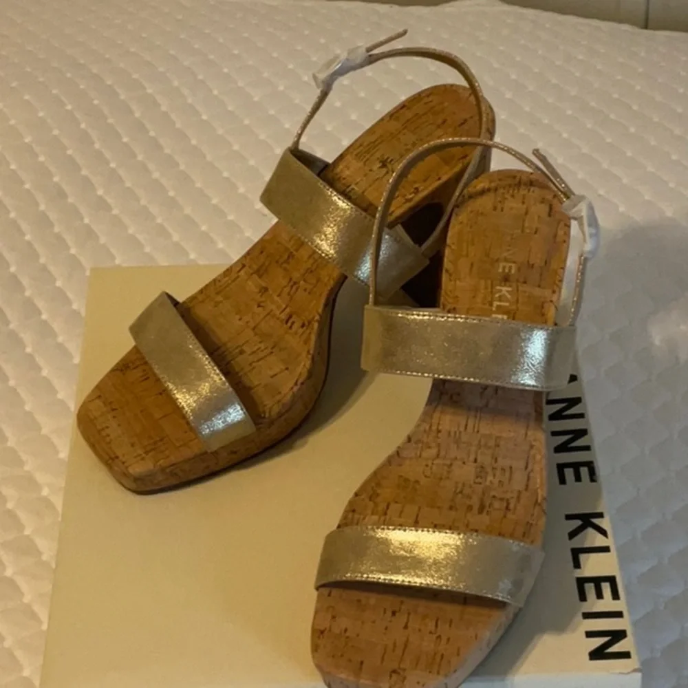 ANNE KLEIN Zaya Heeled Sandals - Picture 1 of 8